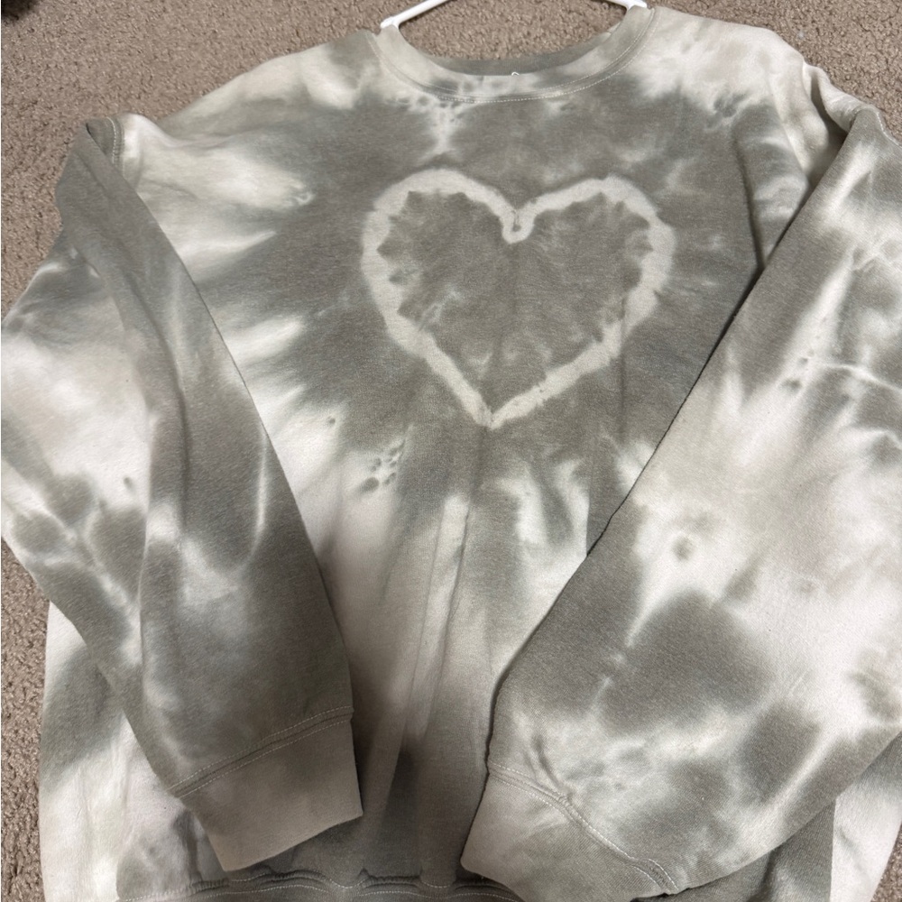 Urban Outfitters Gray Tie-Dye Heart Sweatshirt